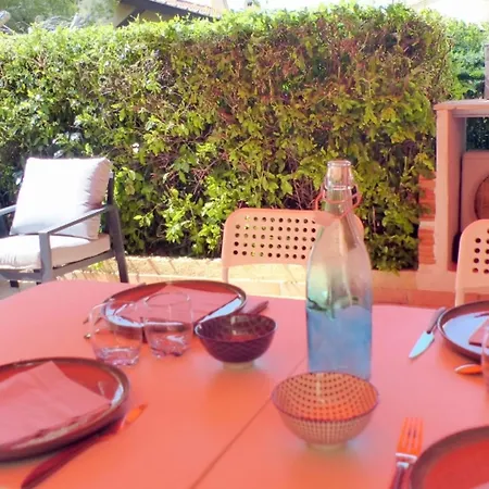 1-bedroom Near The アパート サナリー・シュル・メール